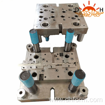 Progresive tool die for sheet metal fabrication service